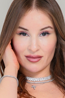Alexandra Qos from PENTHOUSE
